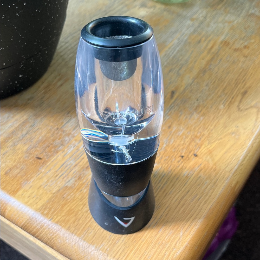 Vinturi Wine Aerator with Stand